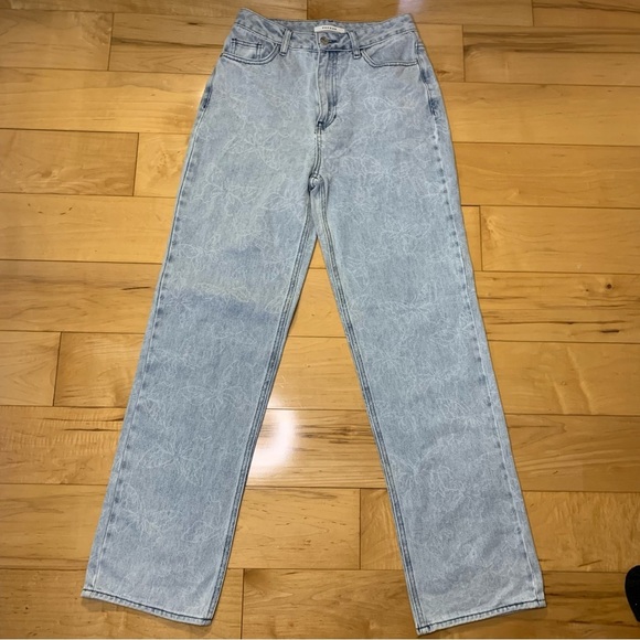 PacSun Denim - PacSun 90s Boyfriend Butterfly Print Jeans Womens Size 28 Light Wash Denim